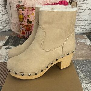 Steve Madden Cream Heeled Boots with Faux Fur